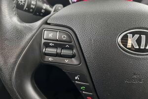 Kia cee'd esikatselu 21