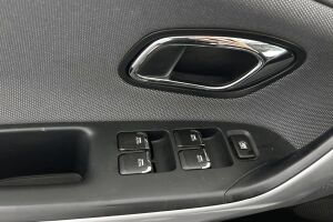 Kia cee'd esikatselu 25