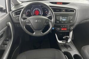 Kia cee'd esikatselu 26