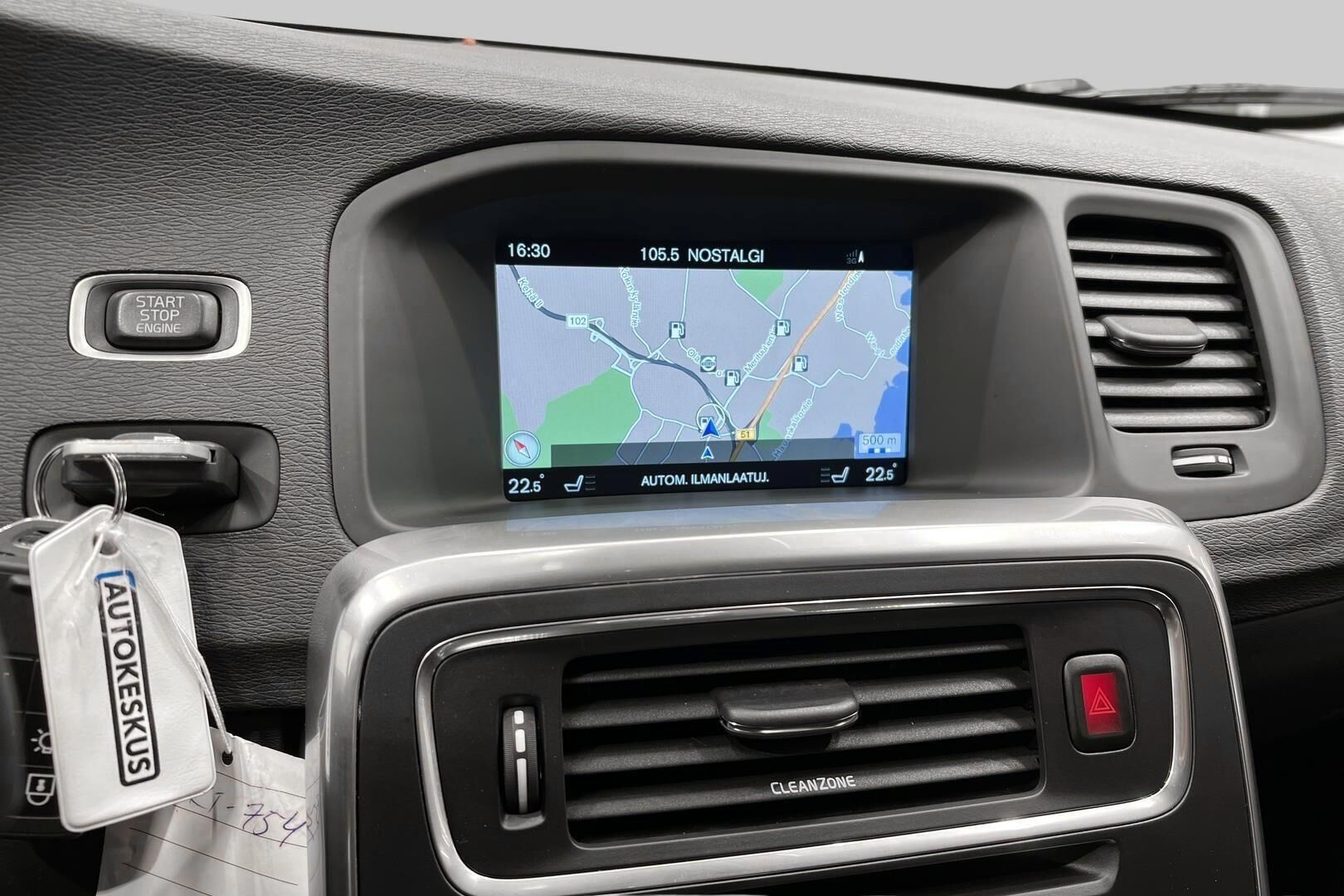 Volvo V60 iso kuva 10