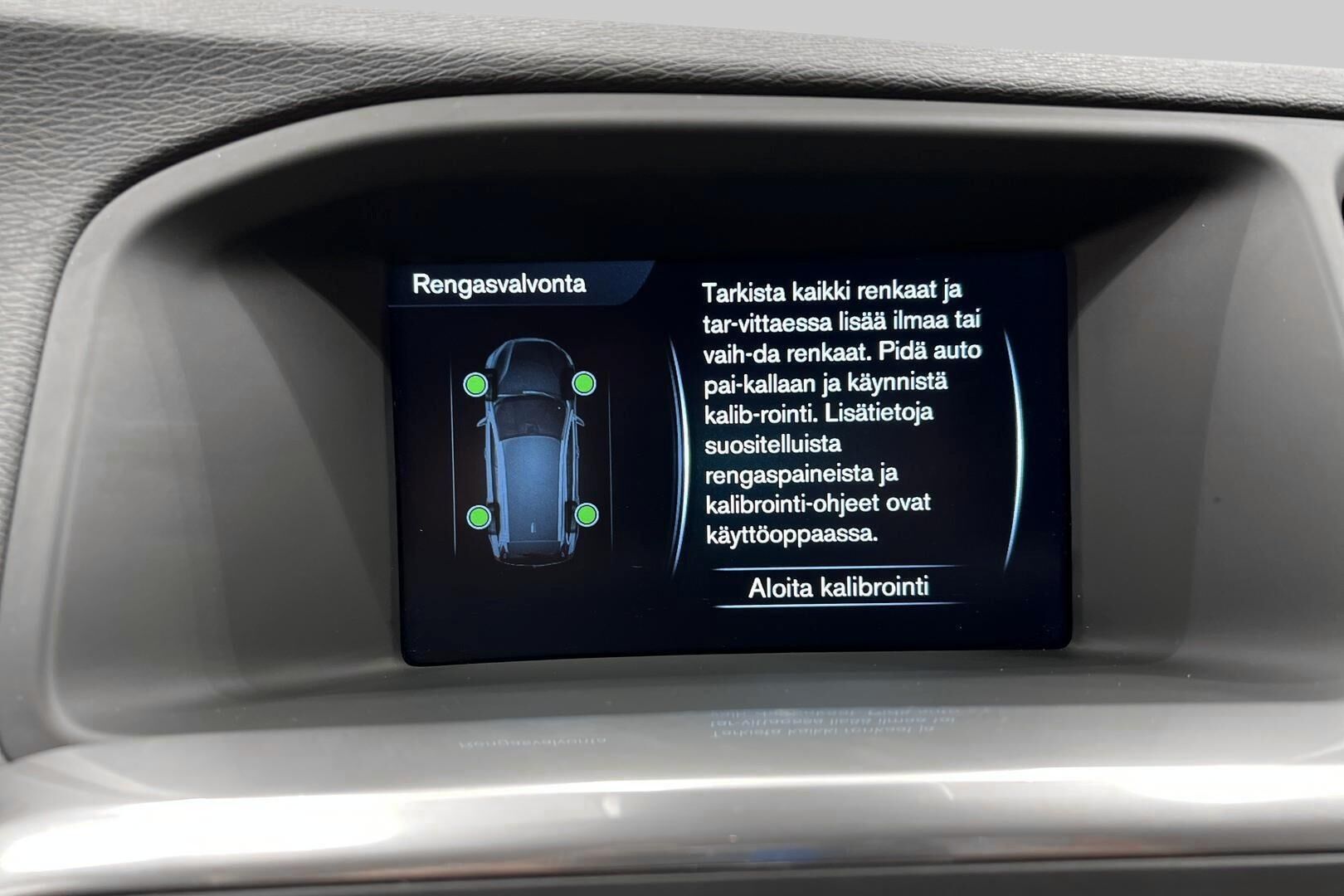 Volvo V60 iso kuva 16