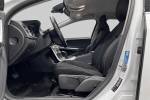 Volvo V60 esikatselu 26