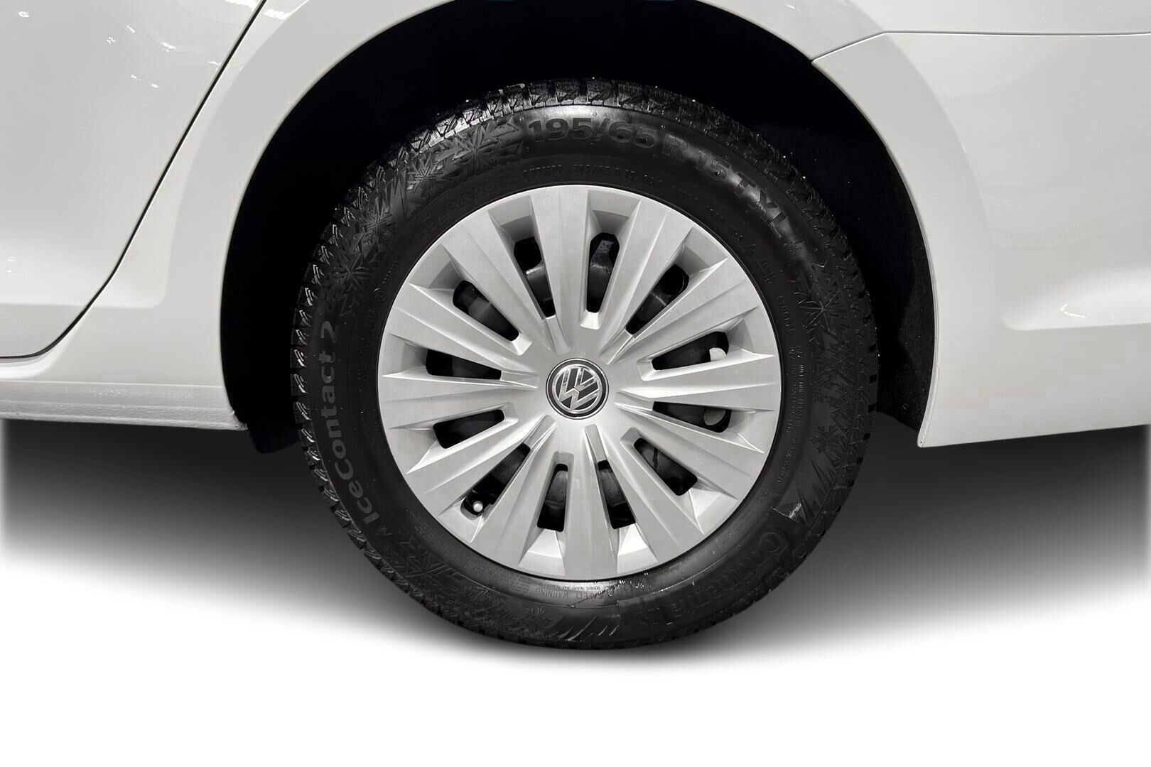 Volkswagen Golf iso kuva 13