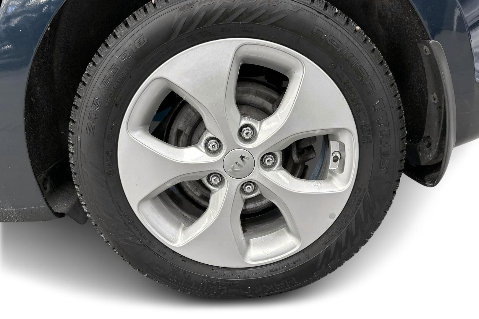 Kia Carens iso kuva 29