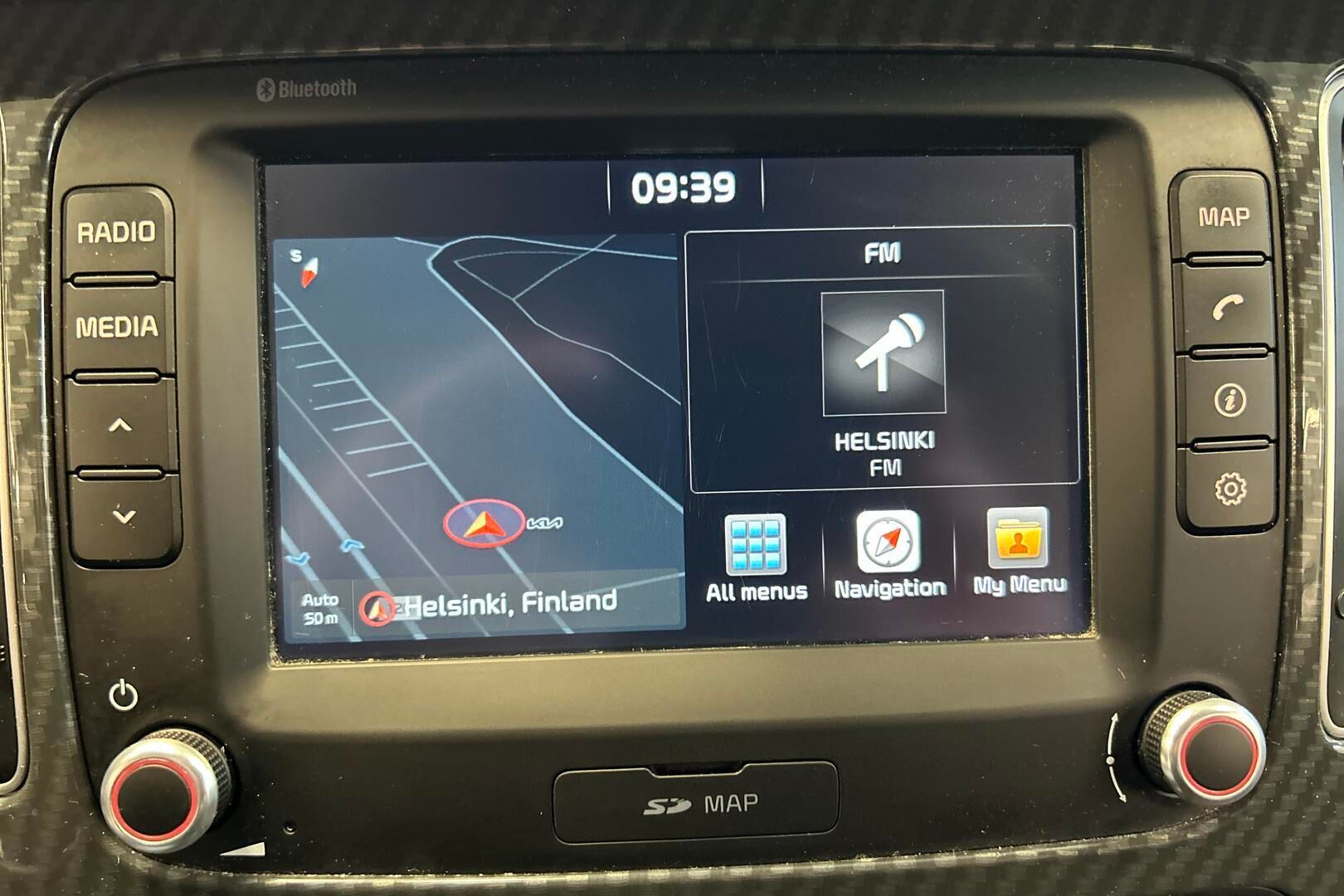 Kia Carens iso kuva 17