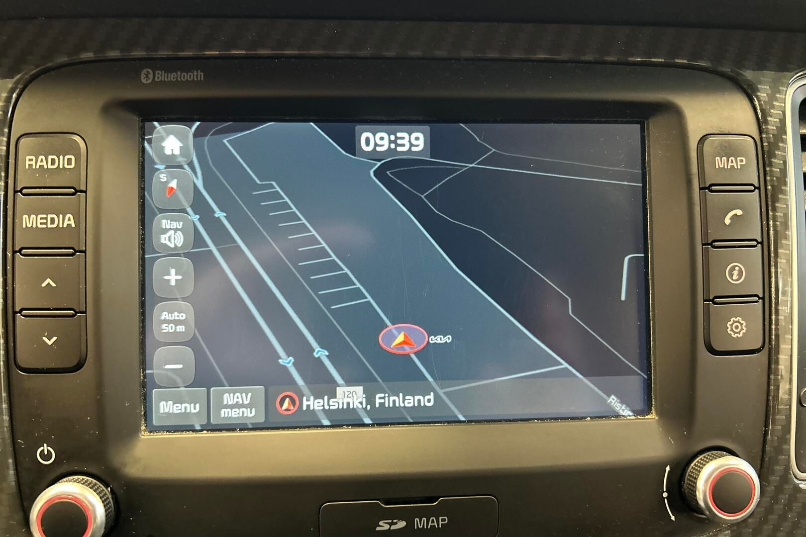 Kia Carens iso kuva 18