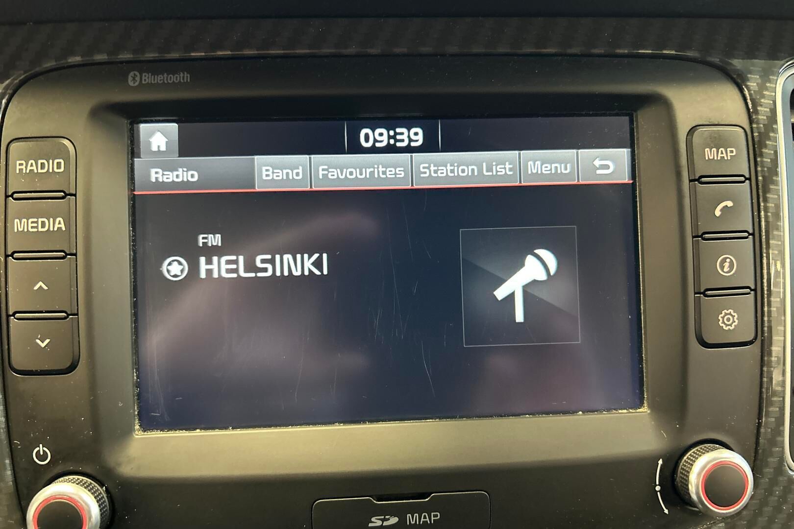 Kia Carens iso kuva 19