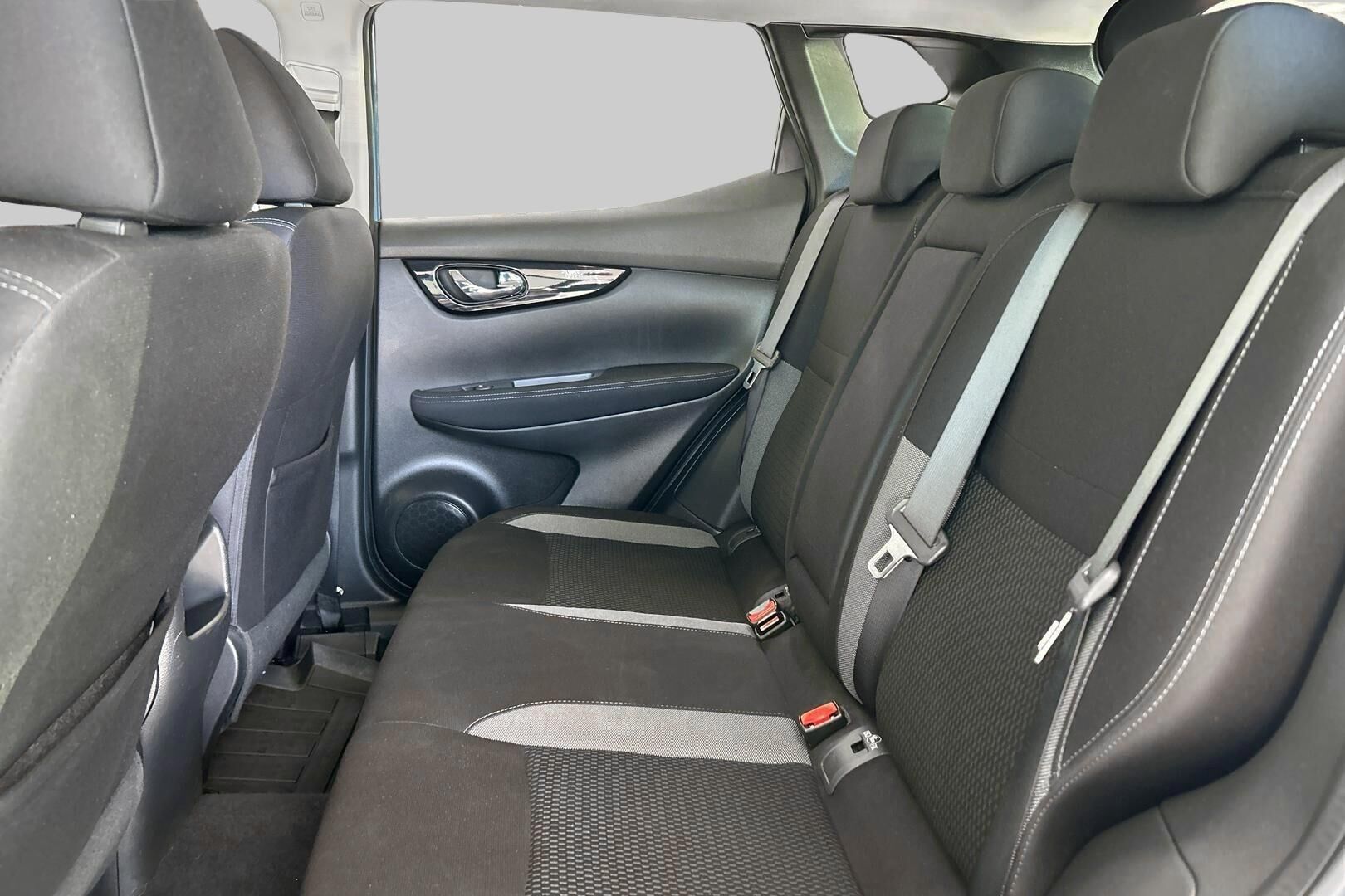 Nissan Qashqai iso kuva 10