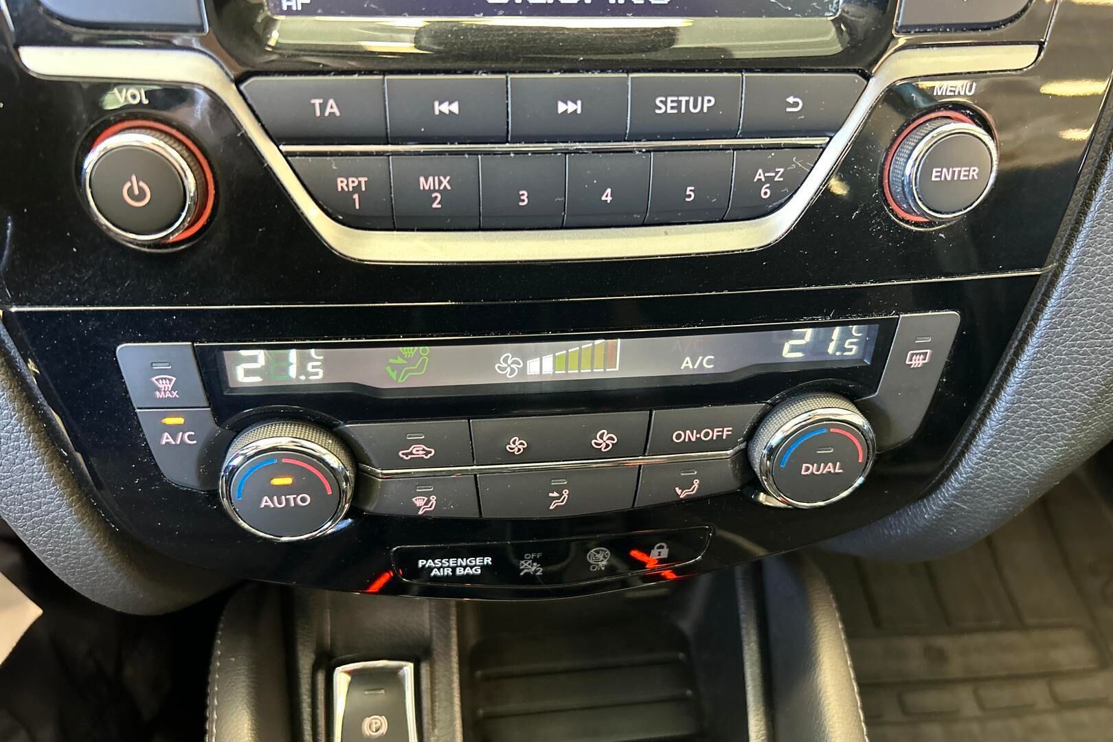 Nissan Qashqai iso kuva 17