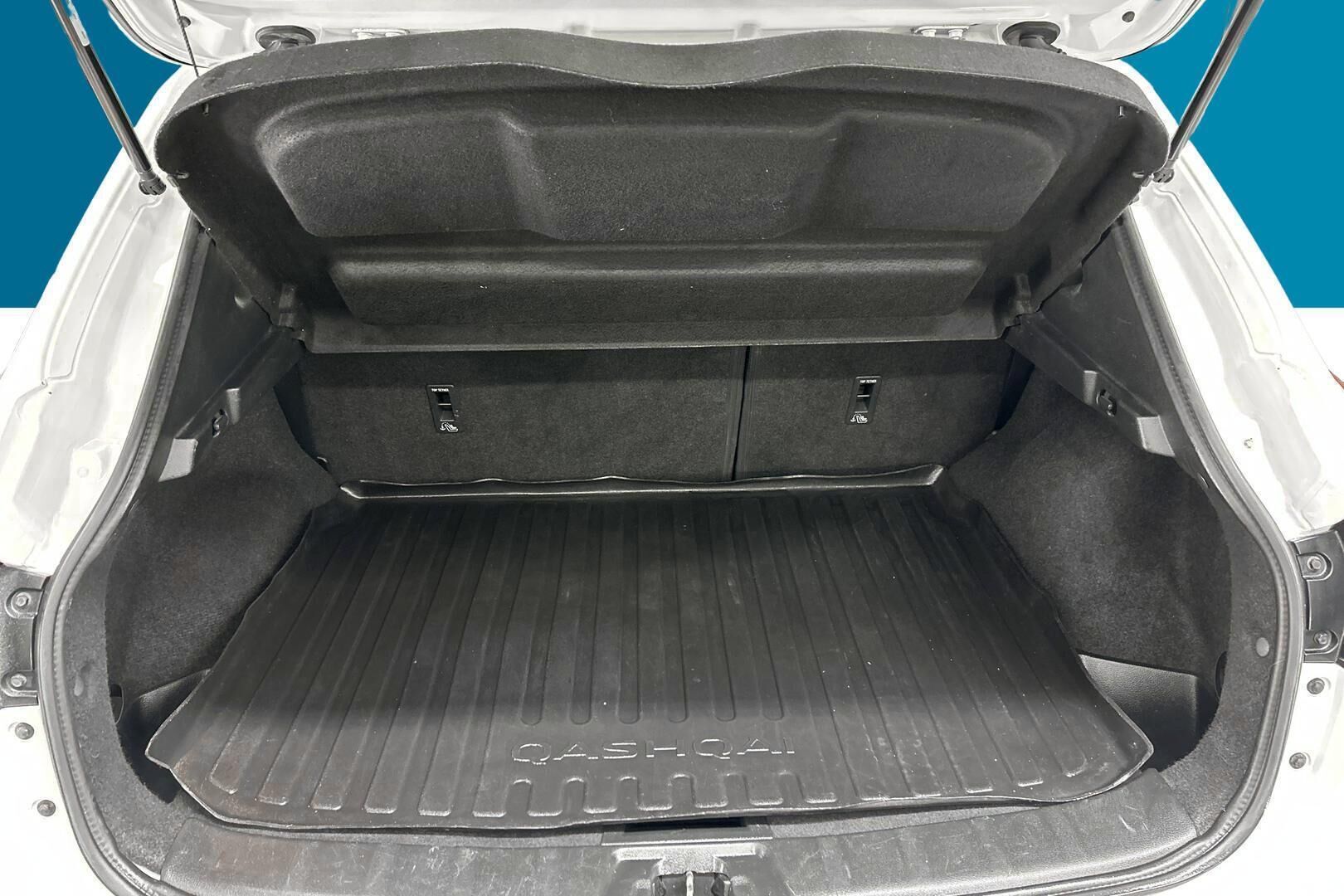 Nissan Qashqai iso kuva 10