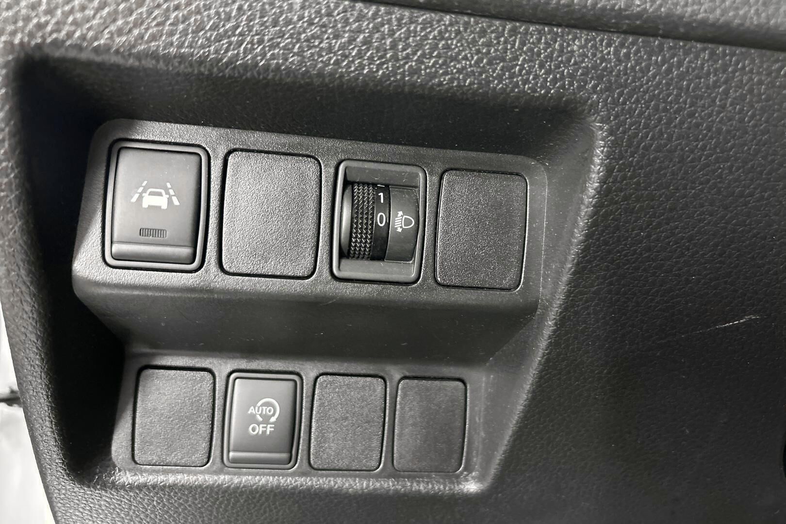 Nissan Qashqai iso kuva 17
