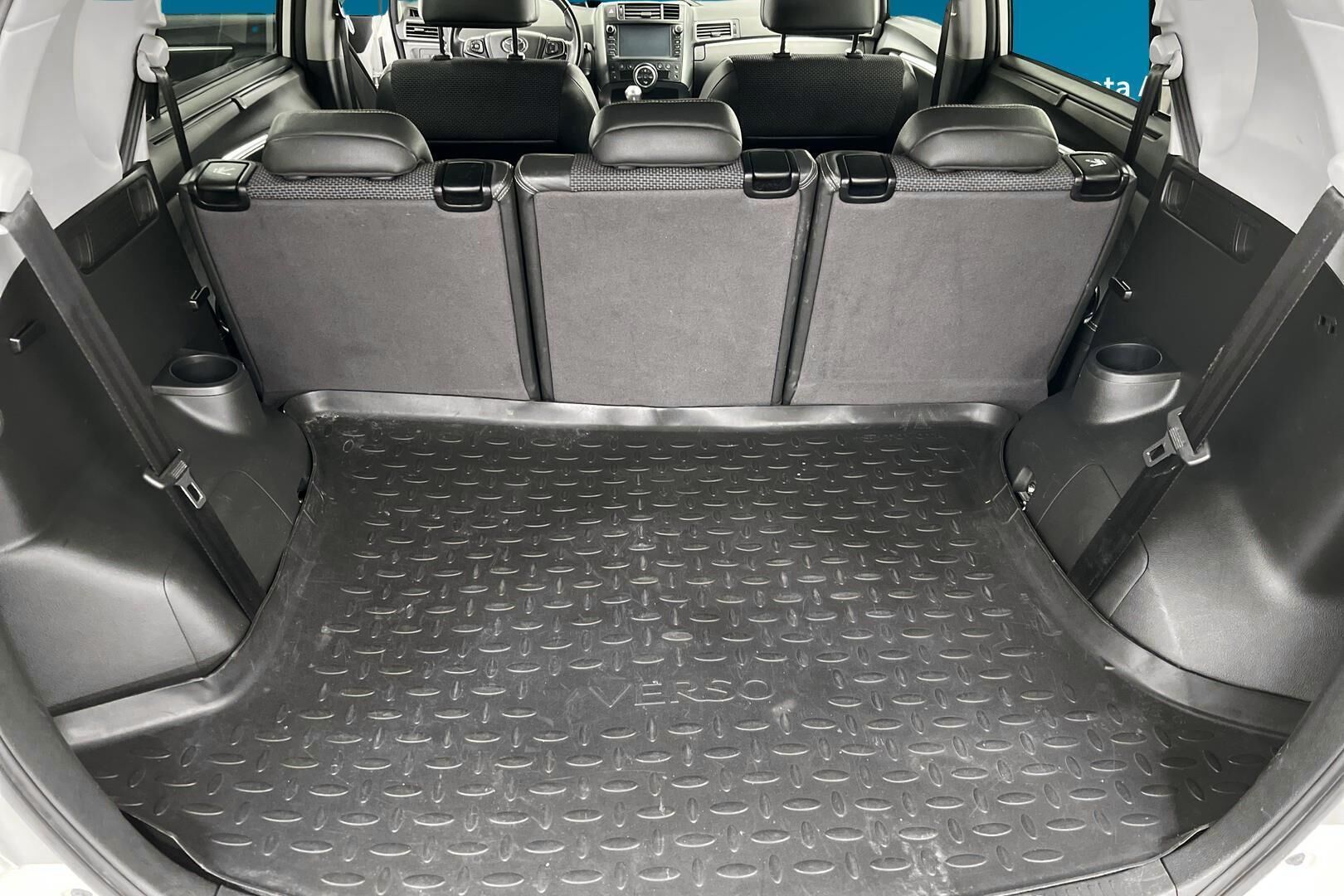 Toyota Verso iso kuva 5