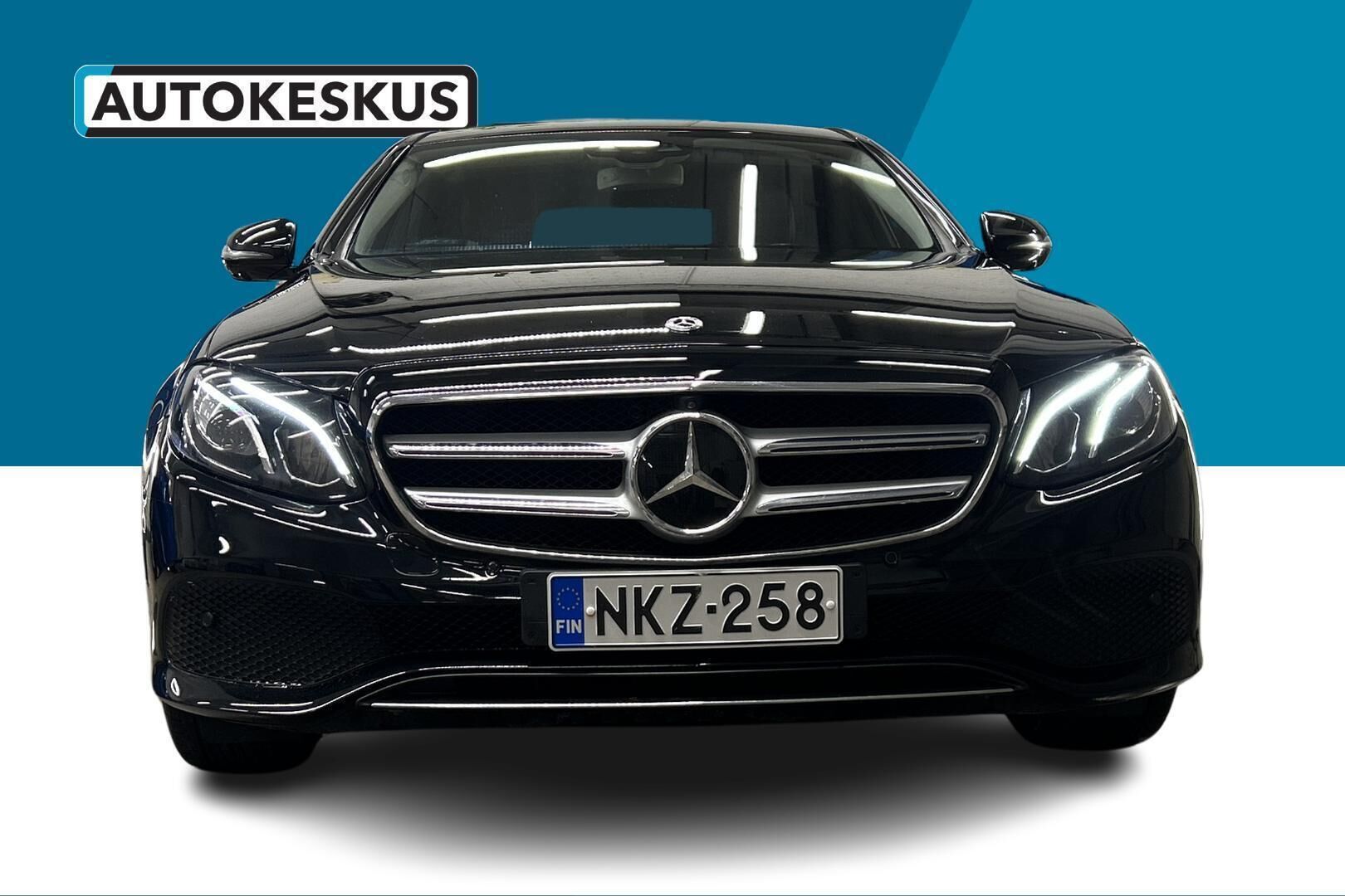 Mercedes-Benz E iso kuva 2