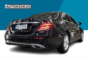 Mercedes-Benz E esikatselu 5