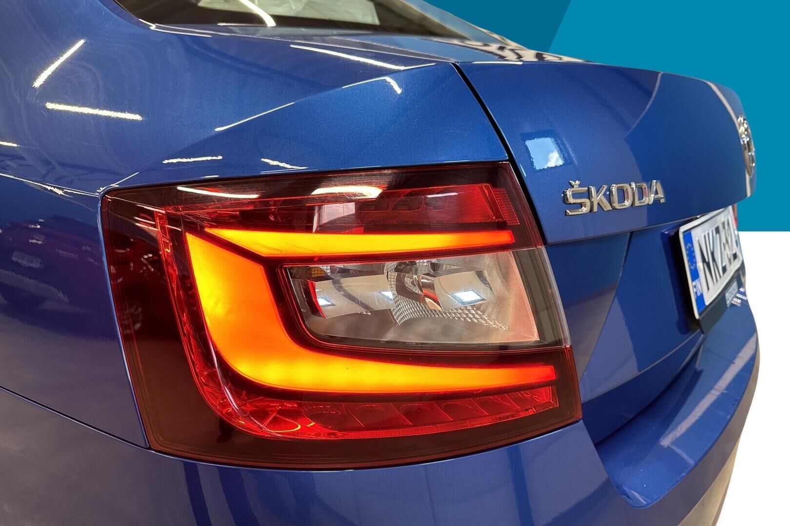 Skoda Octavia iso kuva 12
