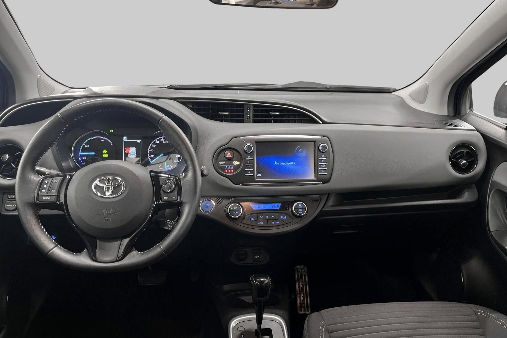 Toyota Yaris iso kuva 9