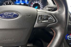 Ford Kuga esikatselu 16