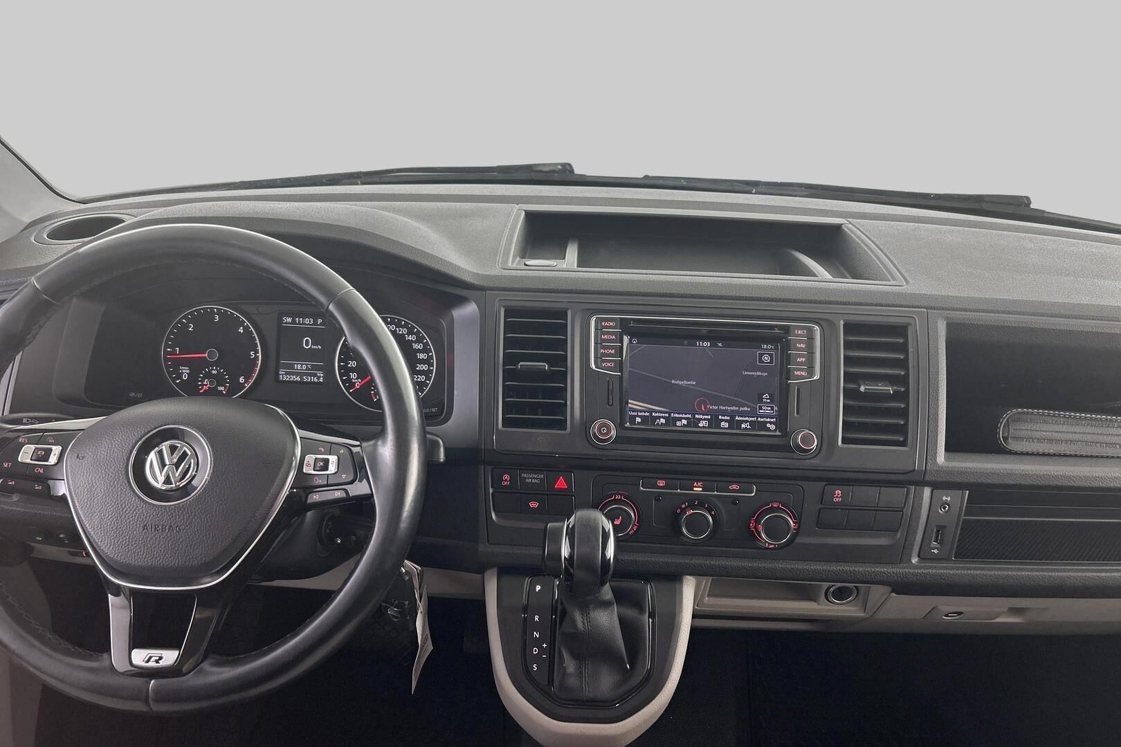 Volkswagen Transporter iso kuva 10