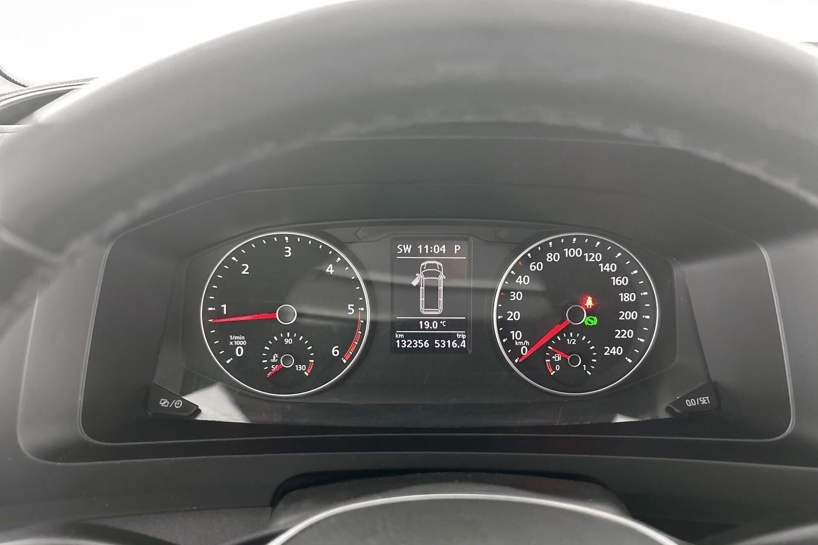 Volkswagen Transporter iso kuva 17