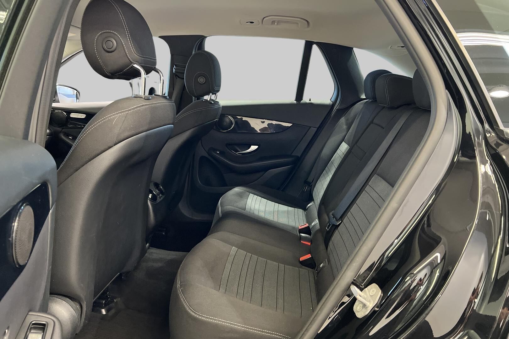Mercedes-Benz GLC iso kuva 10
