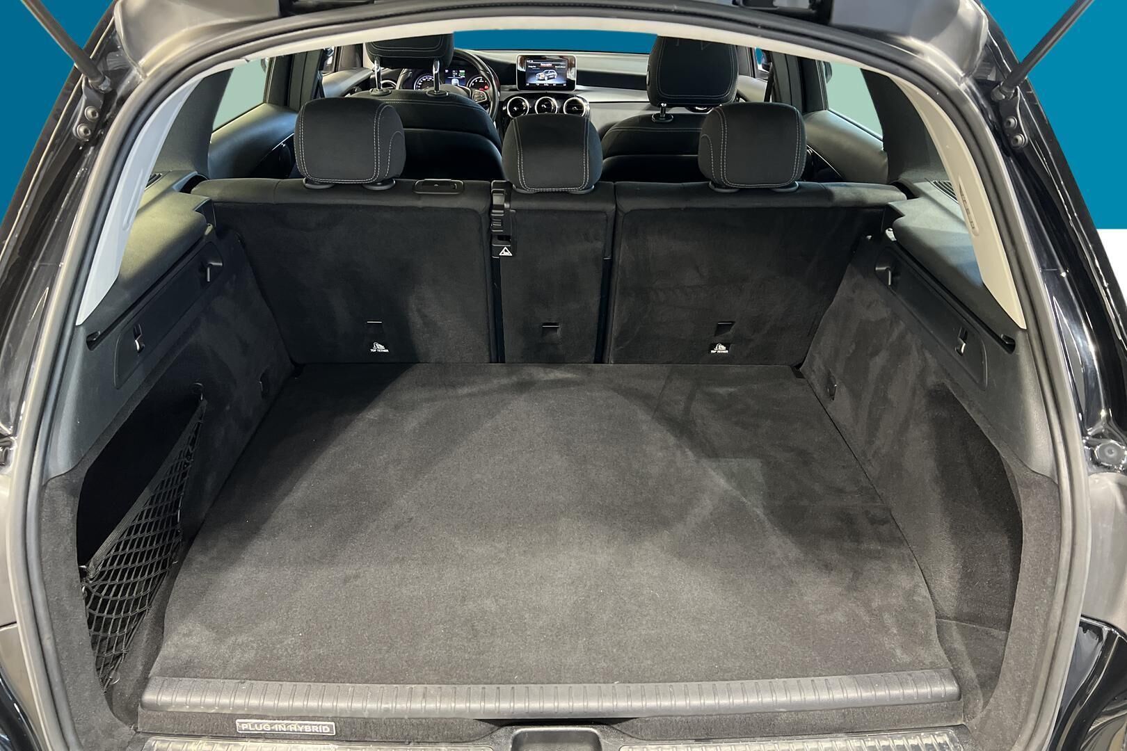 Mercedes-Benz GLC iso kuva 12