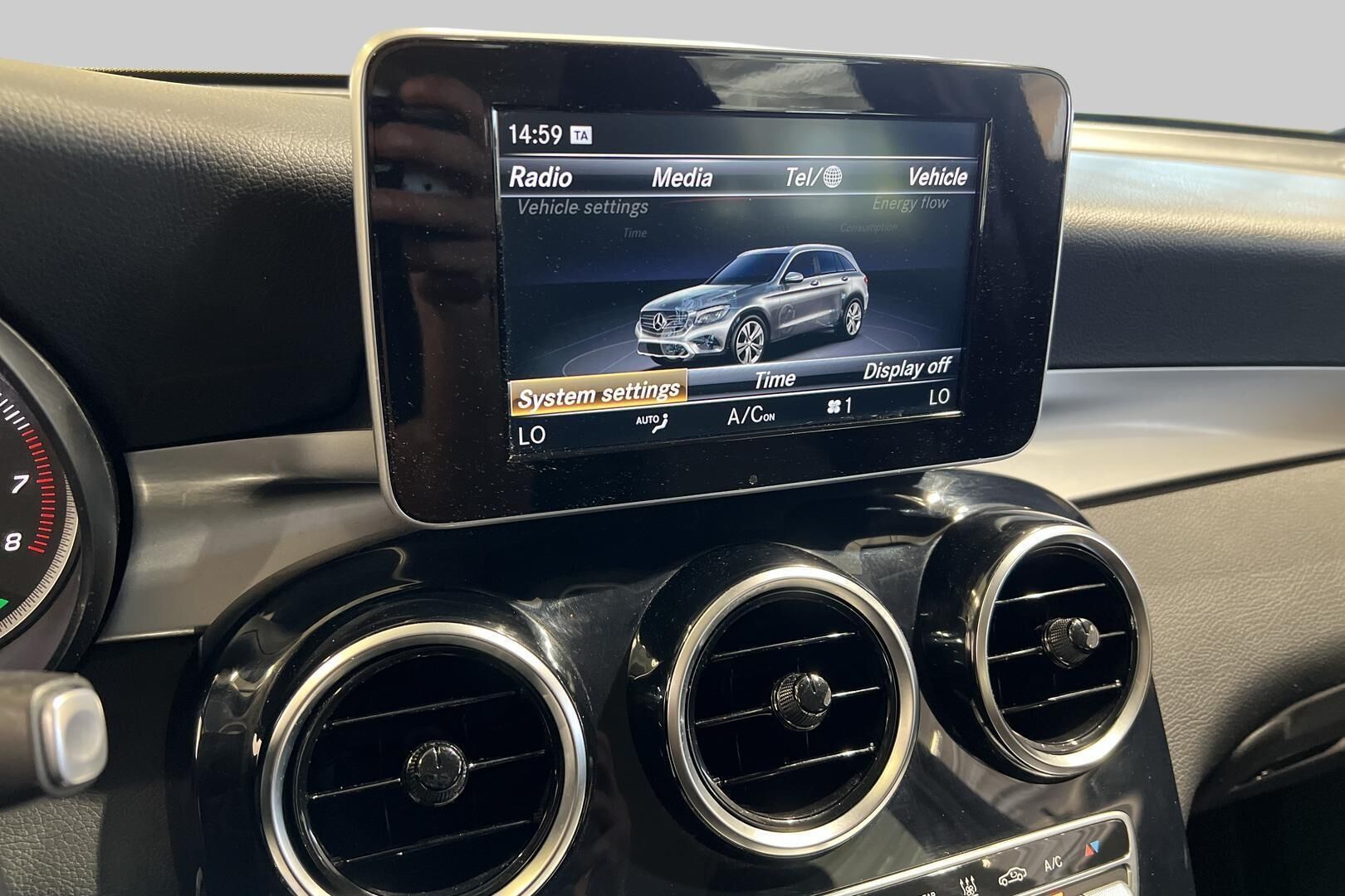 Mercedes-Benz GLC iso kuva 15