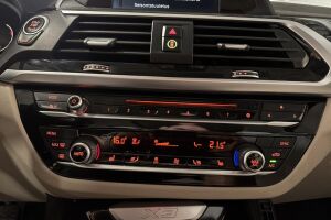 BMW X3 esikatselu 33