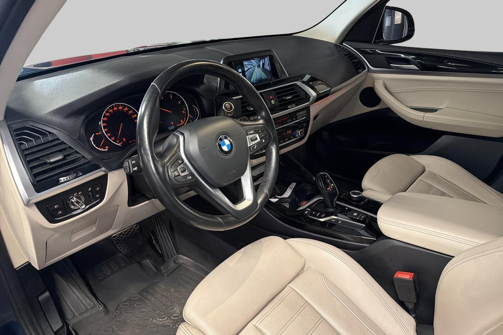 BMW X3 iso kuva 9