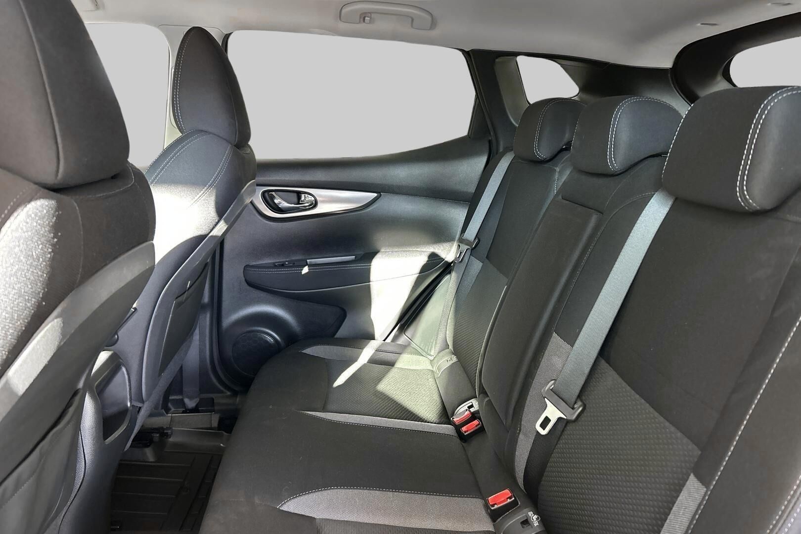 Nissan Qashqai iso kuva 10