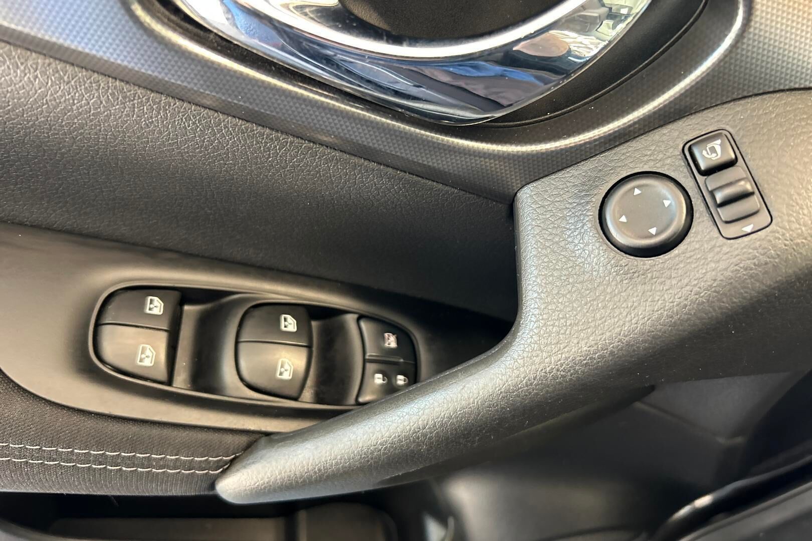 Nissan Qashqai iso kuva 23