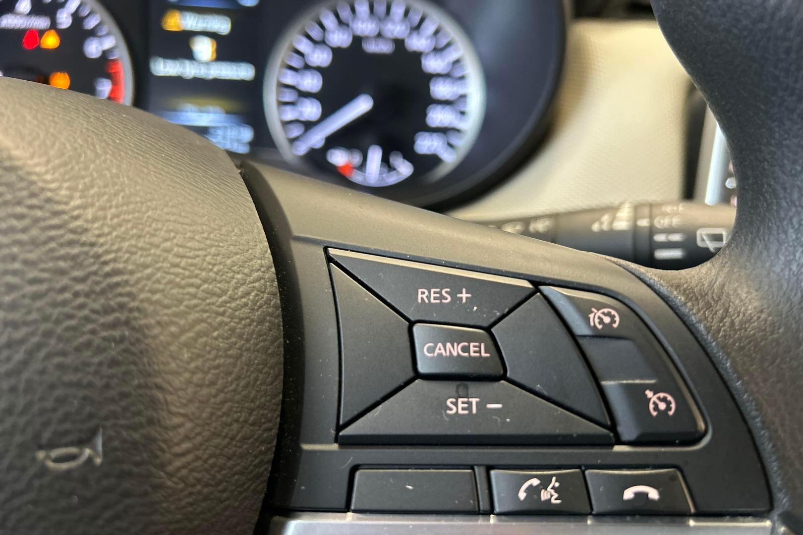 Nissan Micra iso kuva 14