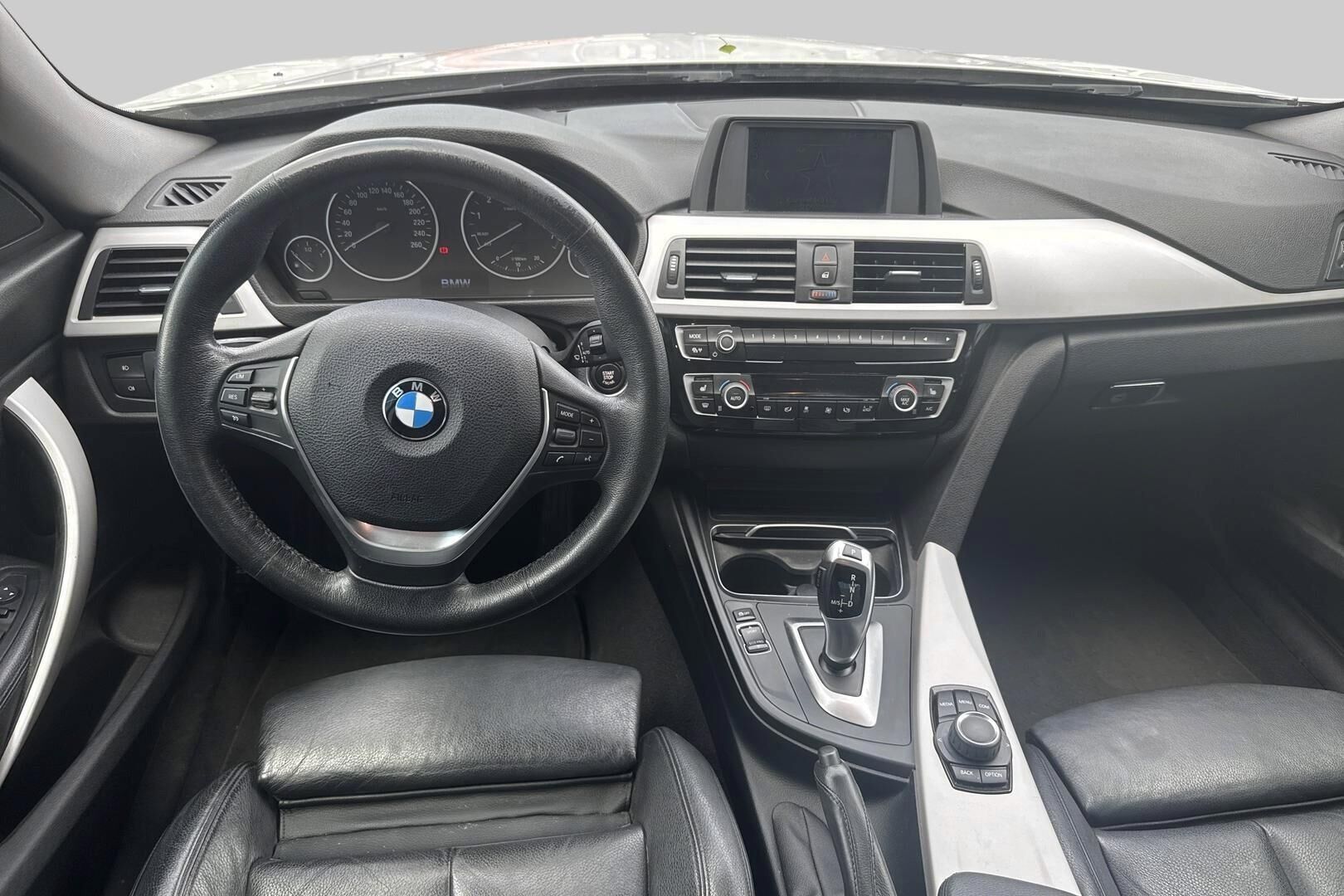 BMW 3-SARJA iso kuva 1