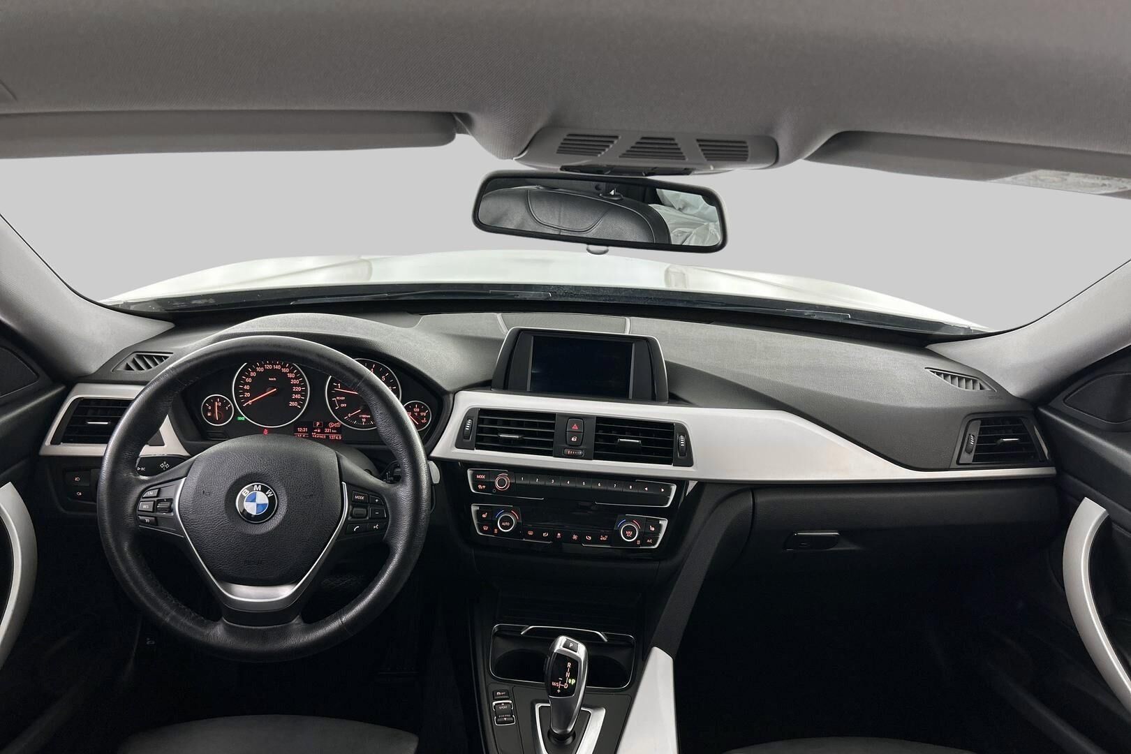 BMW 3-SARJA iso kuva 12