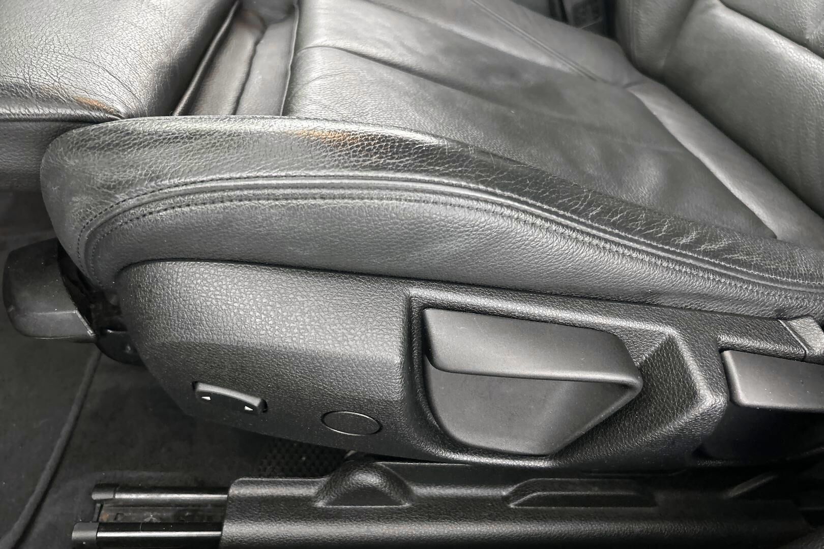 BMW 3-SARJA iso kuva 16