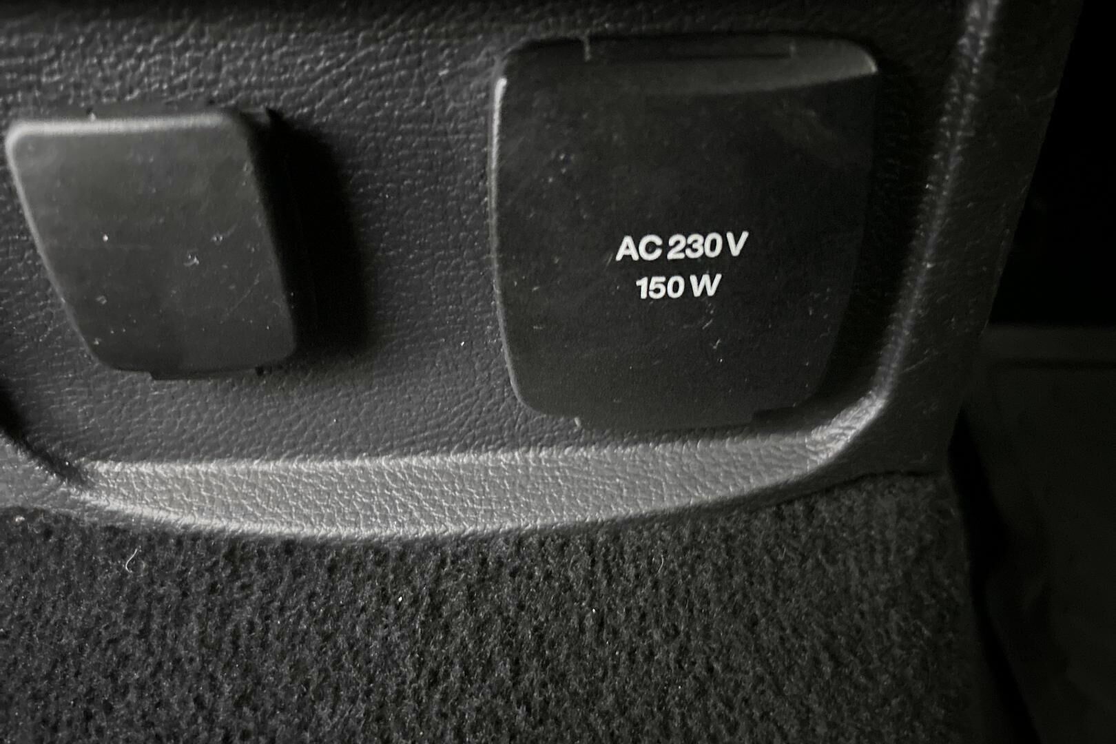 Ford Mondeo iso kuva 24