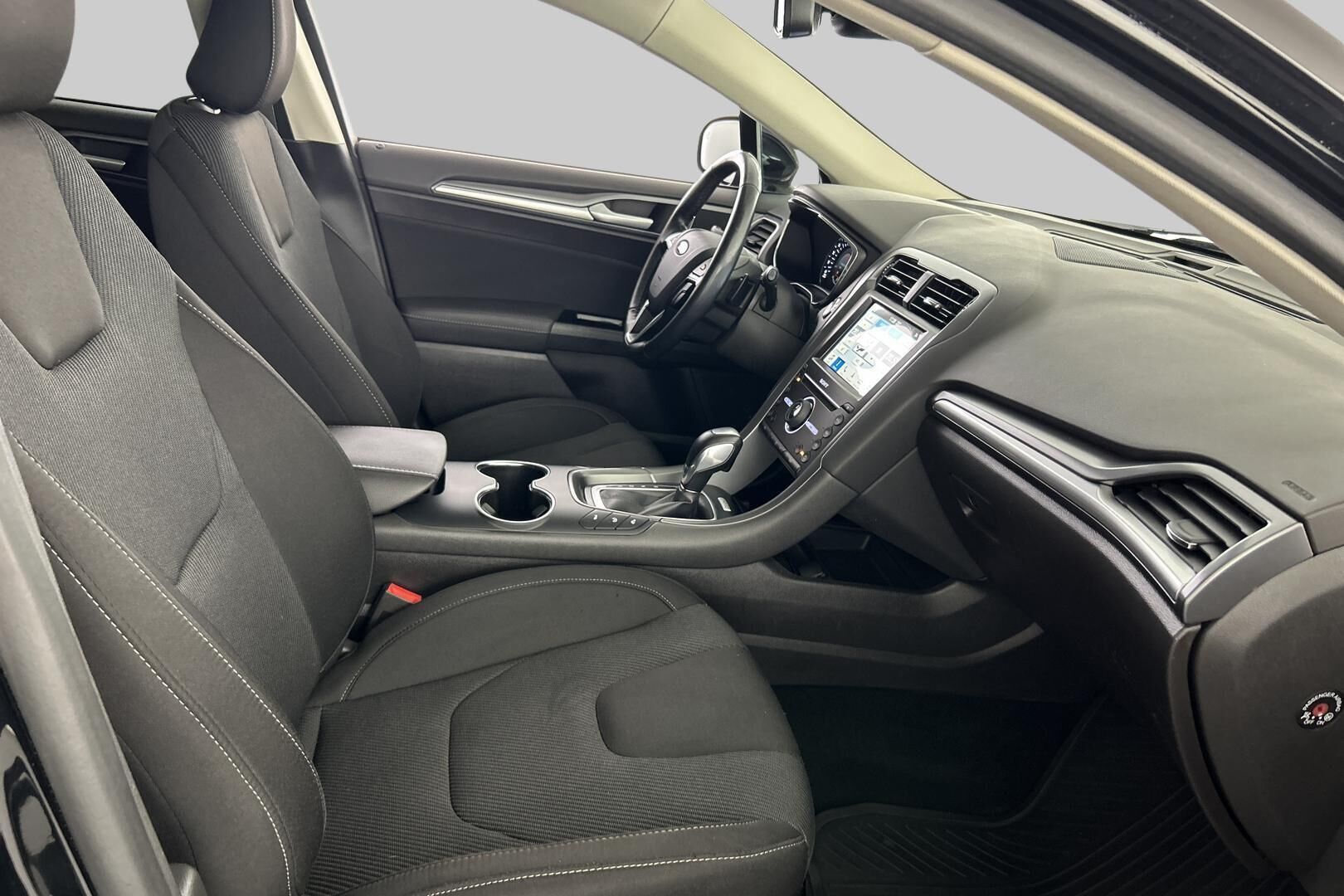 Ford Mondeo iso kuva 26