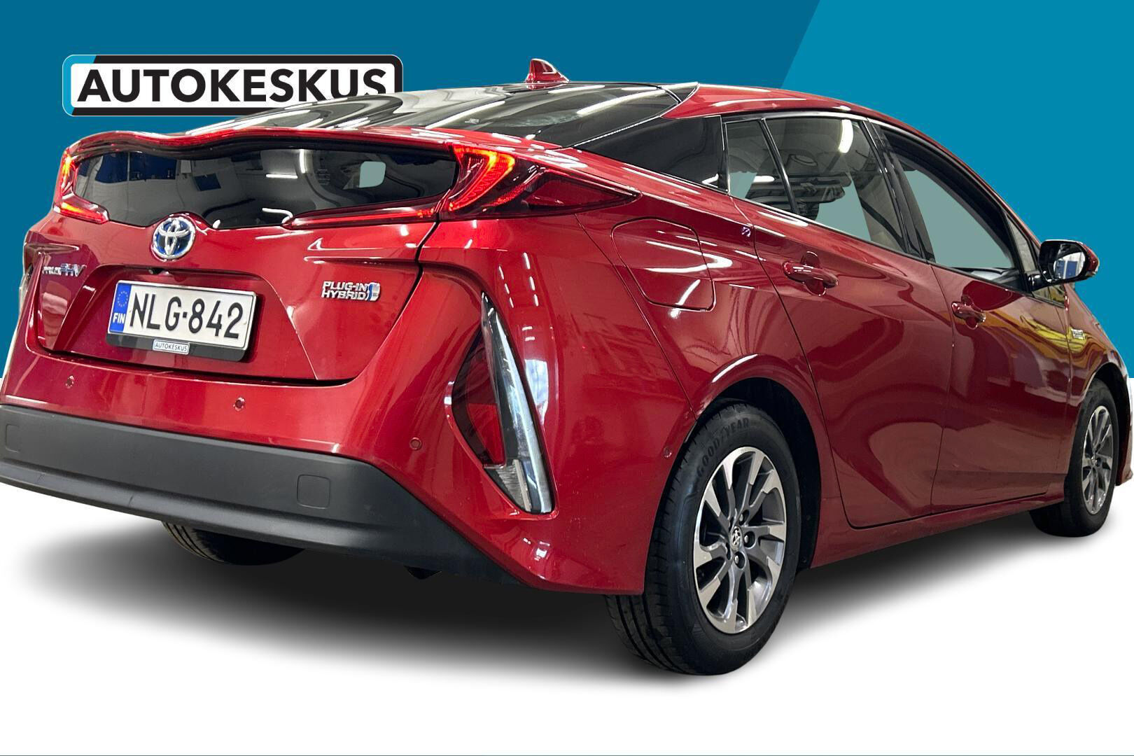 Toyota Prius Plug-in iso kuva 5