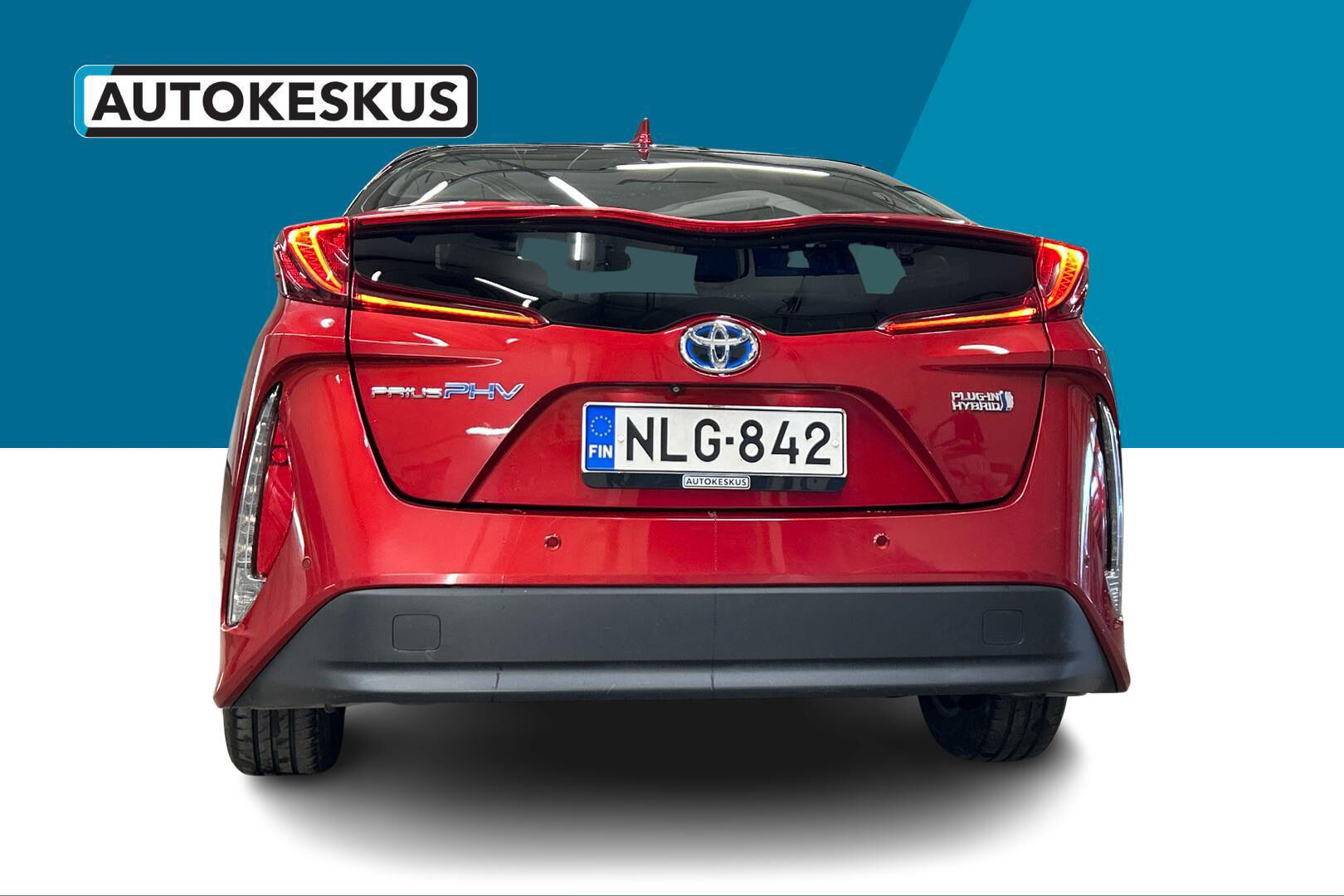 Toyota Prius Plug-in iso kuva 6