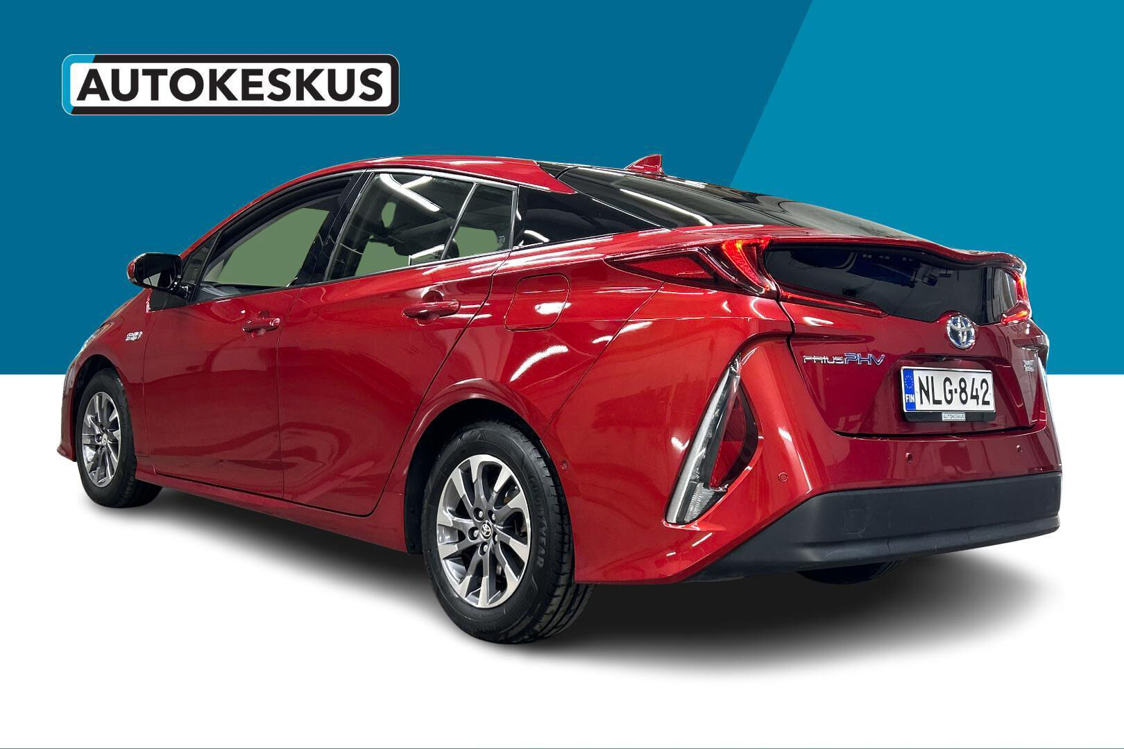 Toyota Prius Plug-in iso kuva 7
