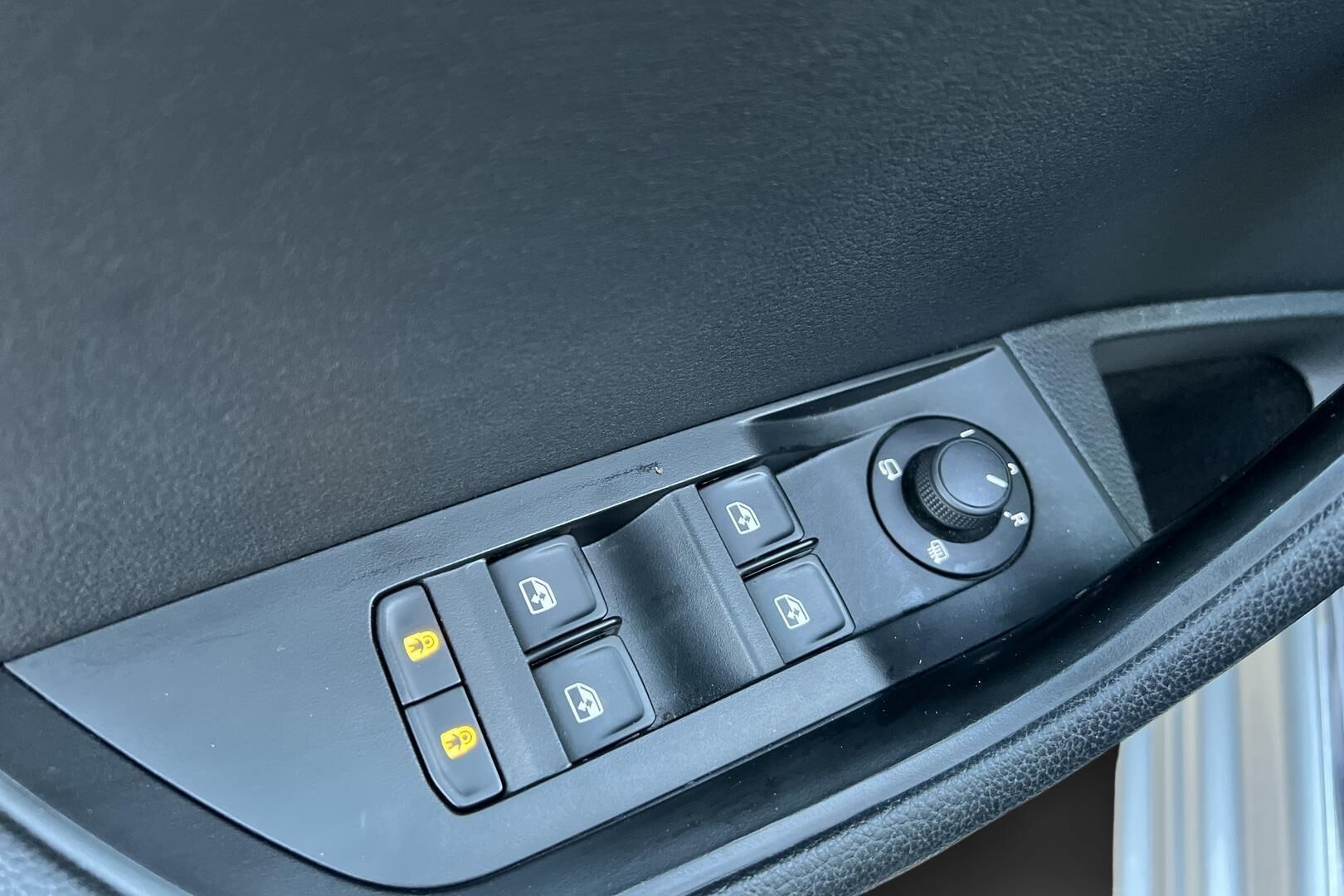 Skoda Superb iso kuva 14