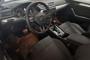 Skoda Superb esikatselu 2