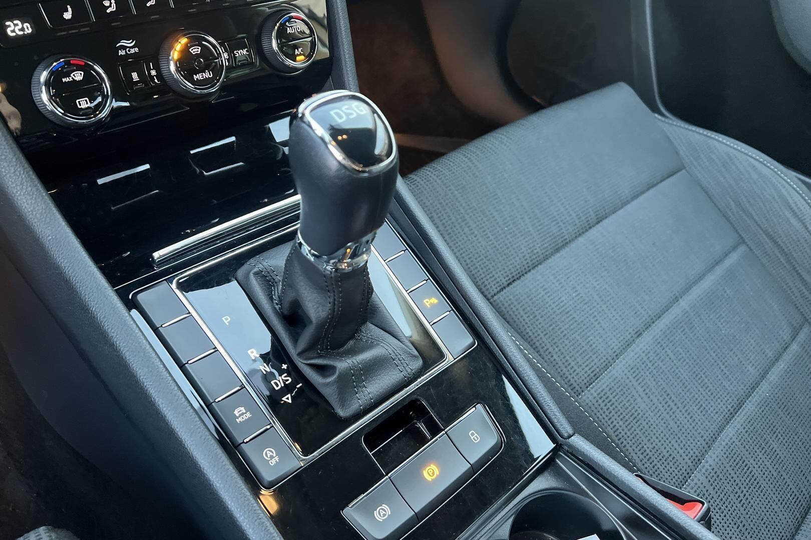 Skoda Superb iso kuva 20