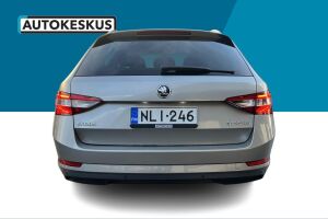 Skoda Superb esikatselu 6