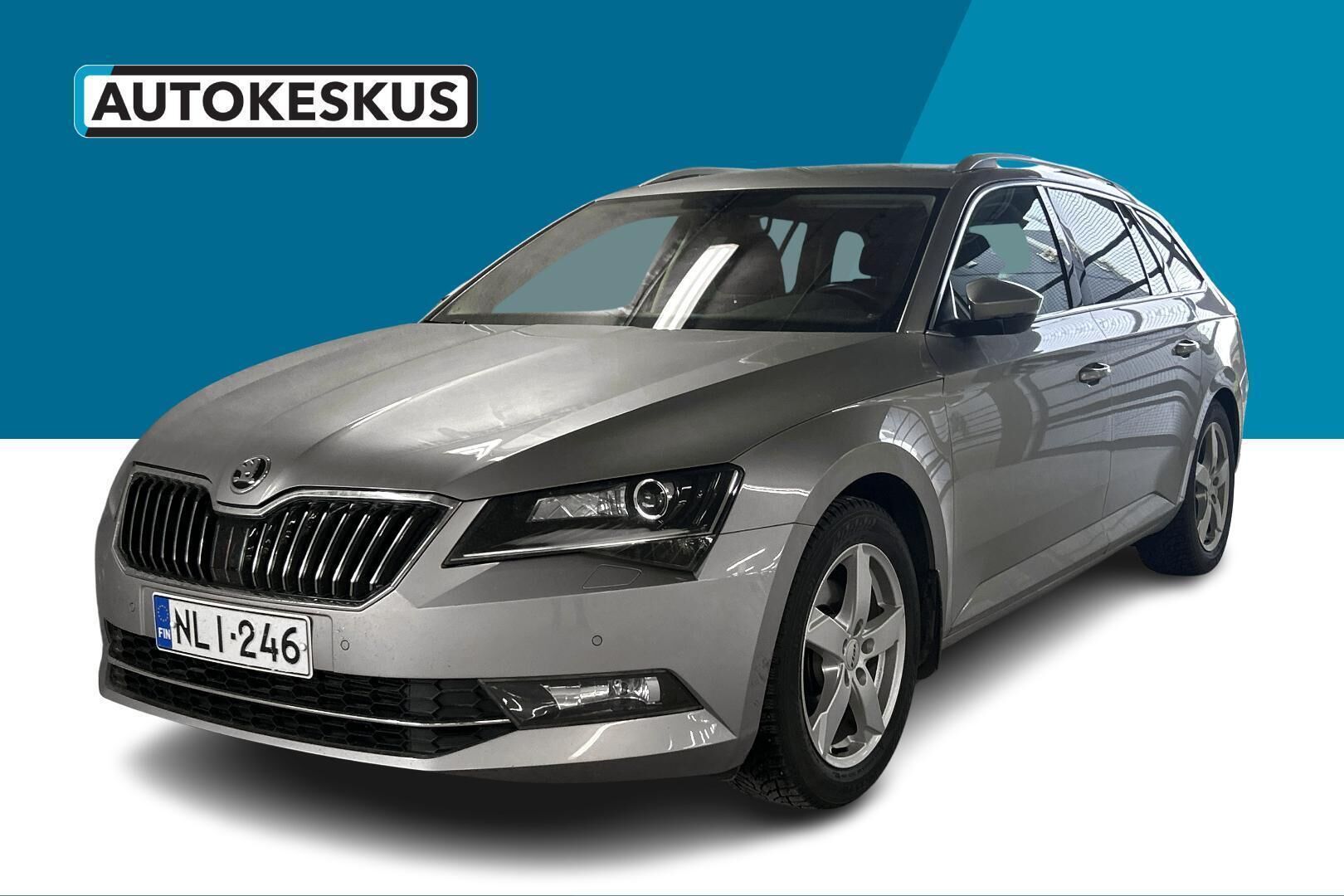 Skoda Superb iso kuva 0