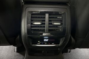 BMW X3 esikatselu 29