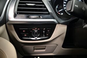 BMW X4 esikatselu 22