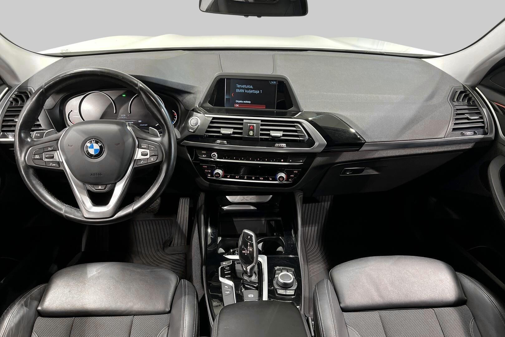 BMW X4 iso kuva 11