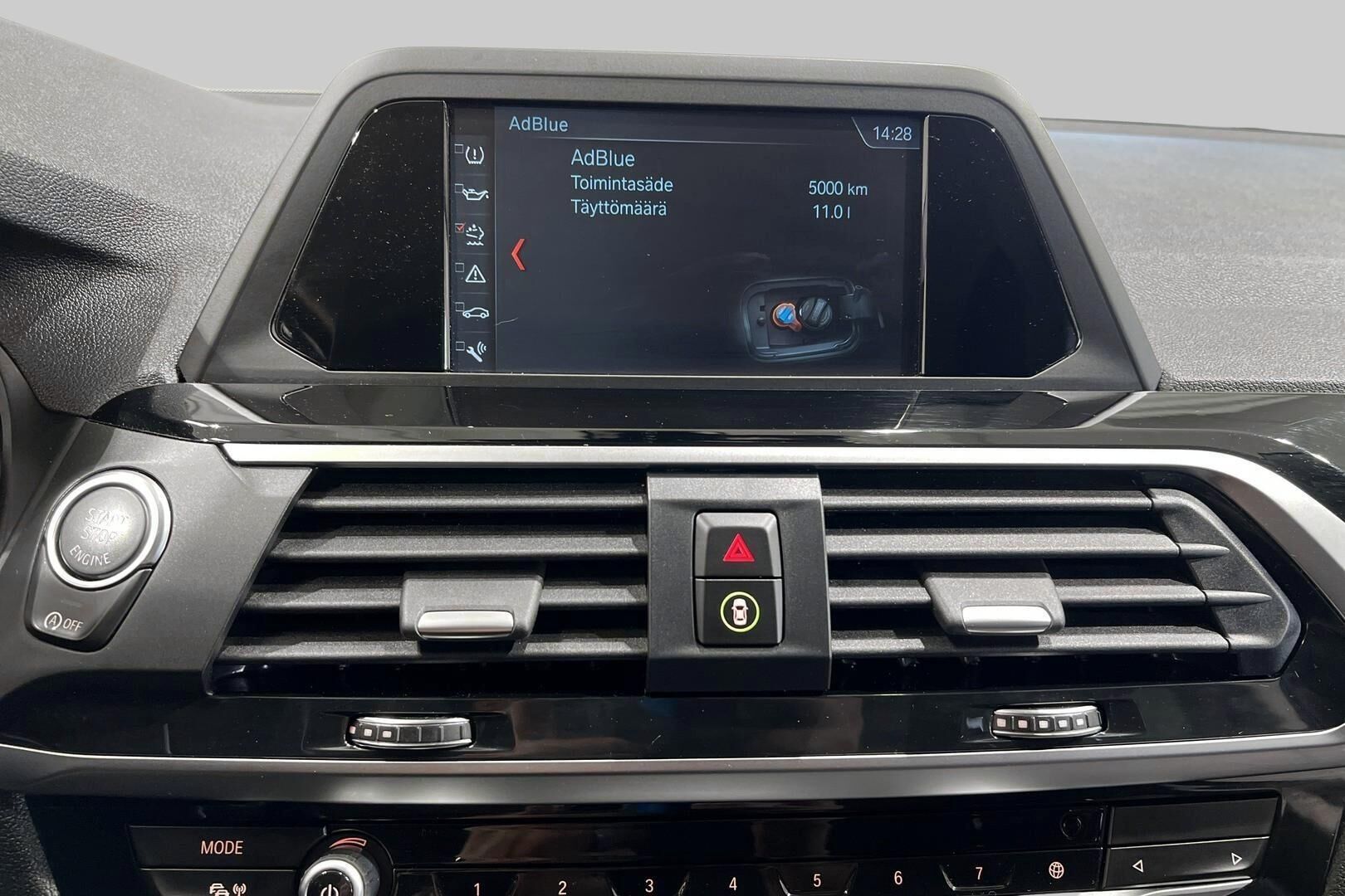 BMW X4 iso kuva 19