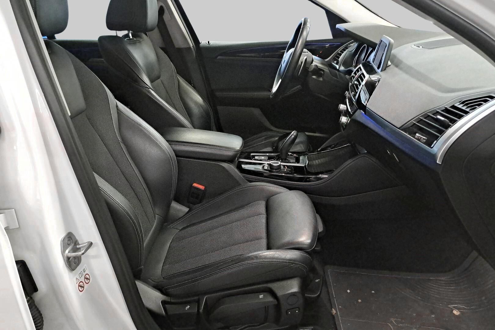 BMW X4 iso kuva 4