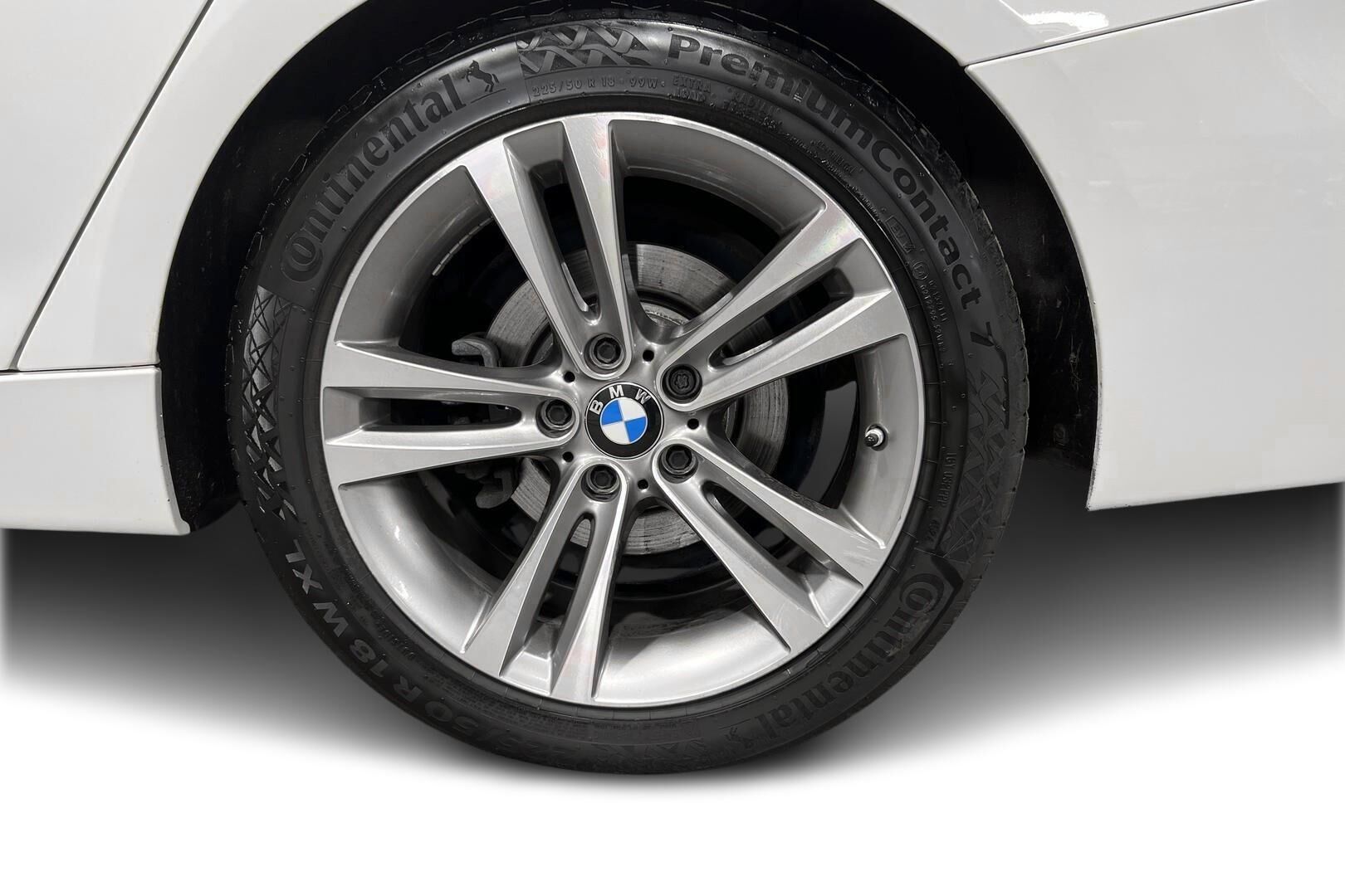 BMW 3-sarja iso kuva 12